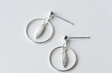 Load image into Gallery viewer, Round Feather Drop Dangle Earrings