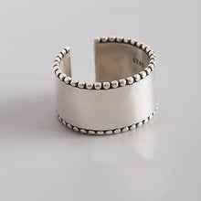 Load image into Gallery viewer, Chunky Wave Ring